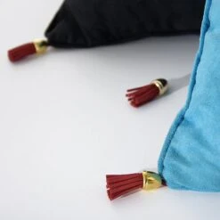 POMPONS S X 3 NYLON/POLYU ROUGE