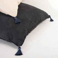 Gland Polyester, Marine