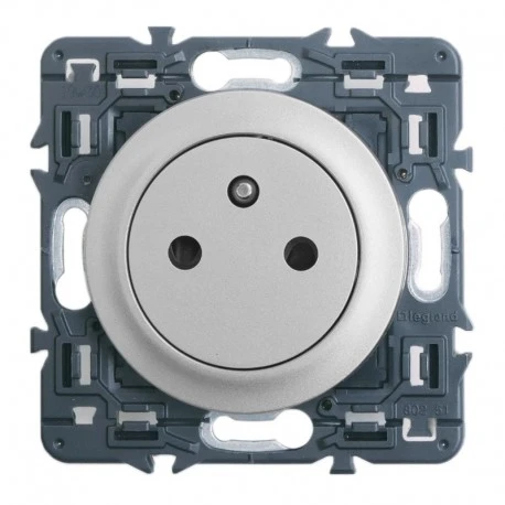 Legrand Céliane – Prise 2P+T Surface Affleurante – Ensemble Titane à Griffes – à Composer 1 Legrand Céliane – Prise 2P+T Surface Affleurante – Ensemble Titane à Griffes – à Composer