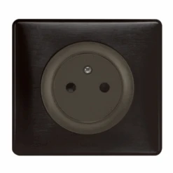 Legrand Céliane – Prise 2P+T Surface Affleurante – Ensemble Carbone Complet à Griffes