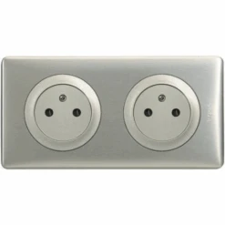 Legrand Céliane – Prise 2x2P+T Surface Précablé – Ensemble Aluminium Complet