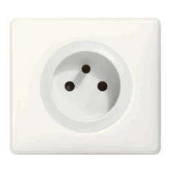 Legrand Céliane – Prise 2P Standard – Ensemble Blanc Complet